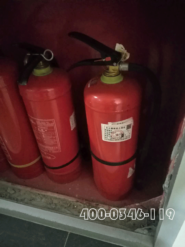 酒店廚房滅火系統(tǒng)的易熔片應(yīng)該離火源多少米